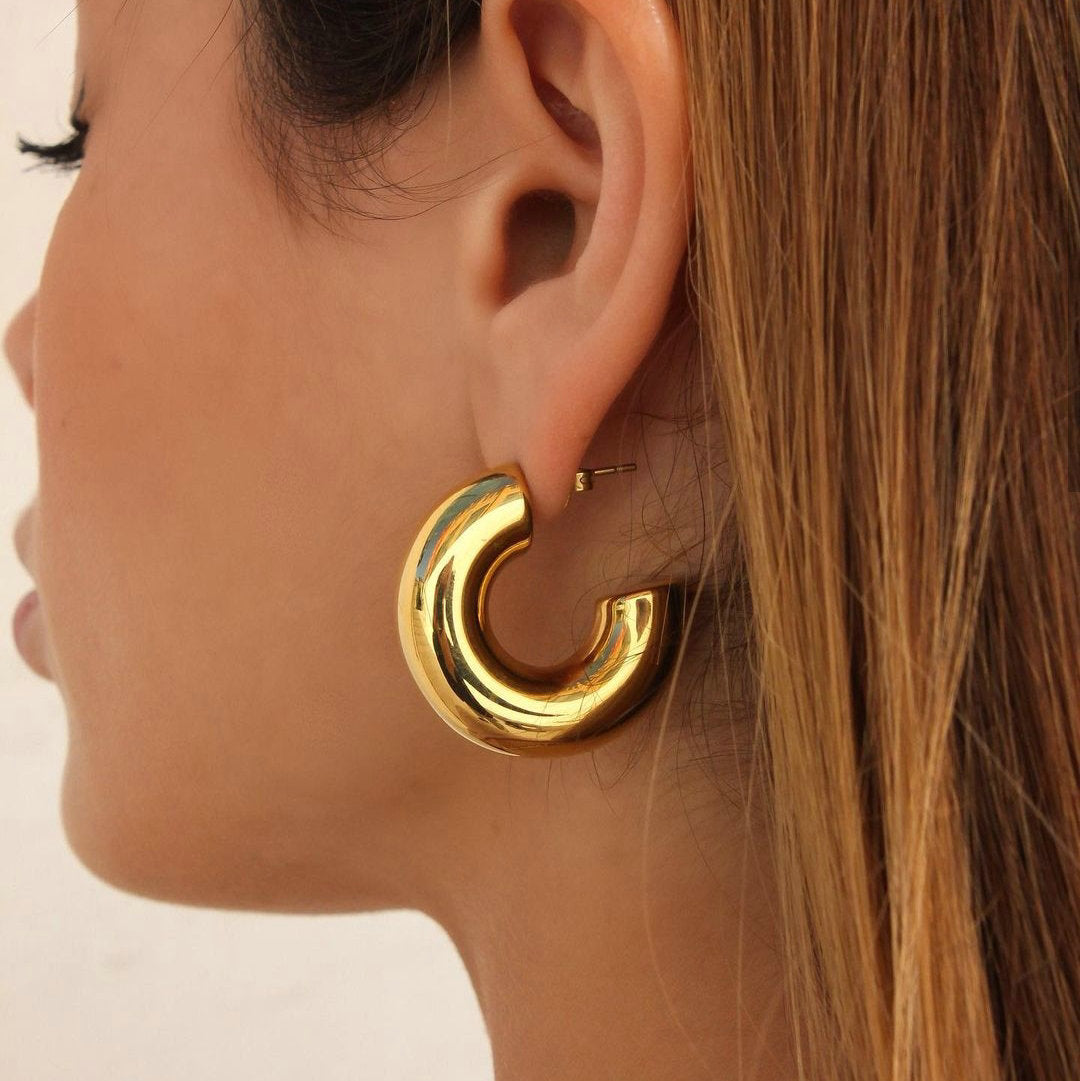 CLEOPATRA GOLDEN HOOPS